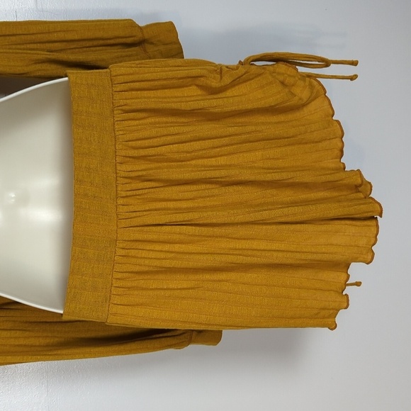 FP Beach 2-Piece Set - Picture 4 of 15